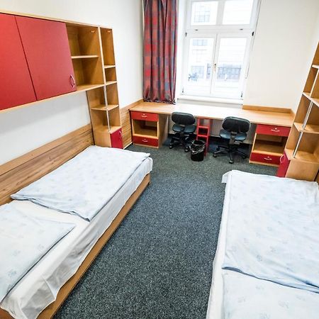 Hostel Masarykova Praga Zewnętrze zdjęcie