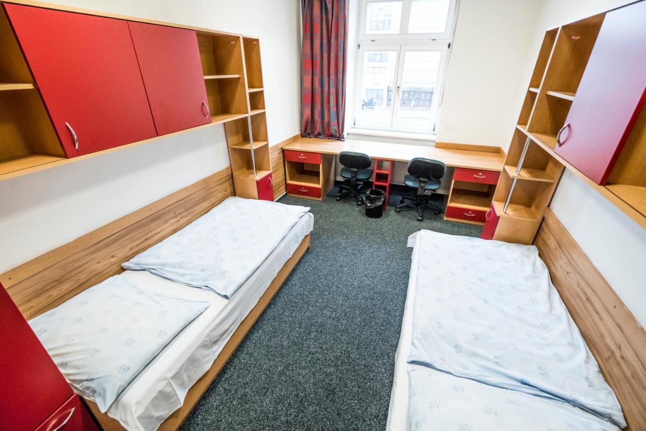 Hostel Masarykova Praga Zewnętrze zdjęcie