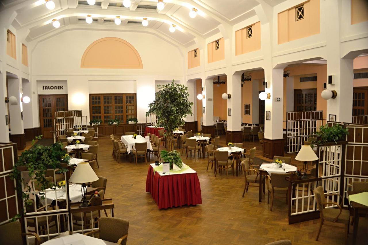 Hostel Masarykova Praga Zewnętrze zdjęcie